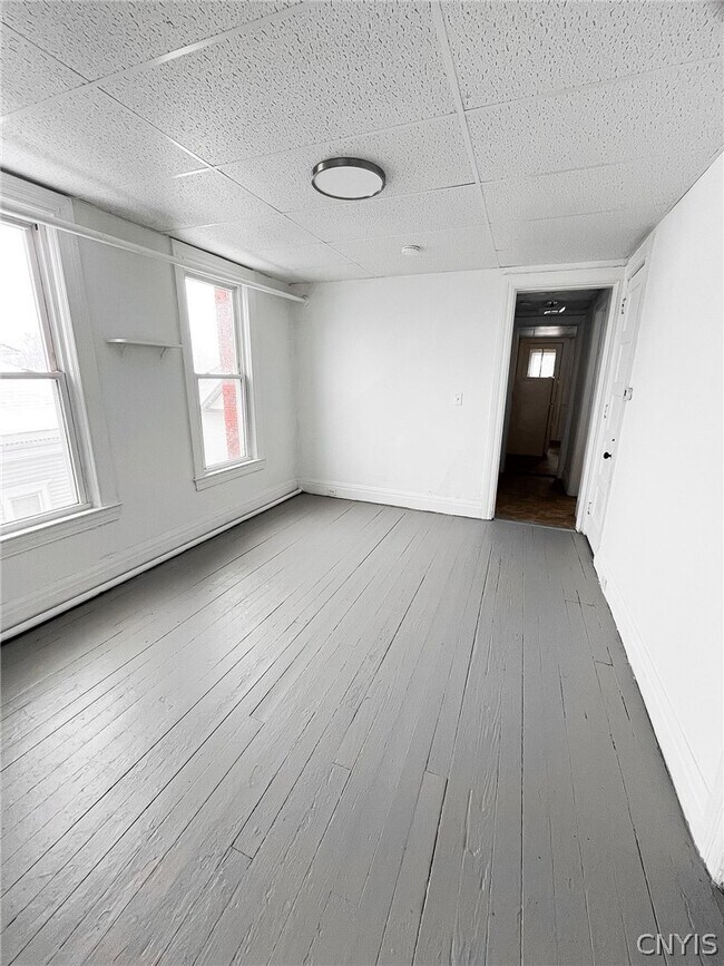 Building Photo - 911 State St