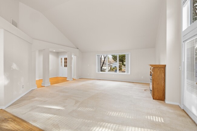 Building Photo - 1137 Riverrock Way