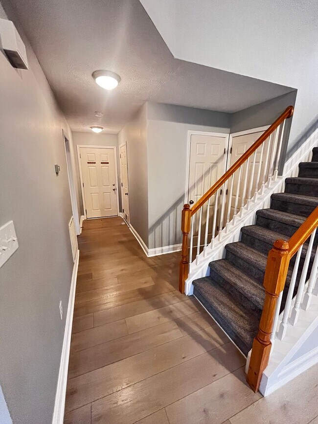 Building Photo - Beautiful 4 Bedroom and 2.5 Bath Home