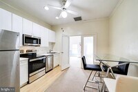 Building Photo - 1017 Queen St