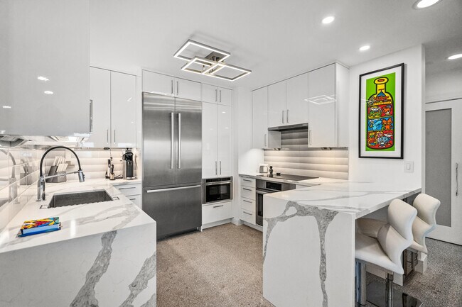 Building Photo - 120 N Ocean Blvd