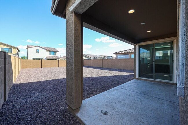Building Photo - Available August 7th! Gated Community 4 Bedroom 3 Bathroom Home!