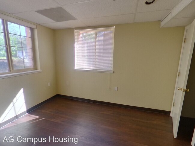 Building Photo - 5 br, 2 bath House - 1993 Onyx St.