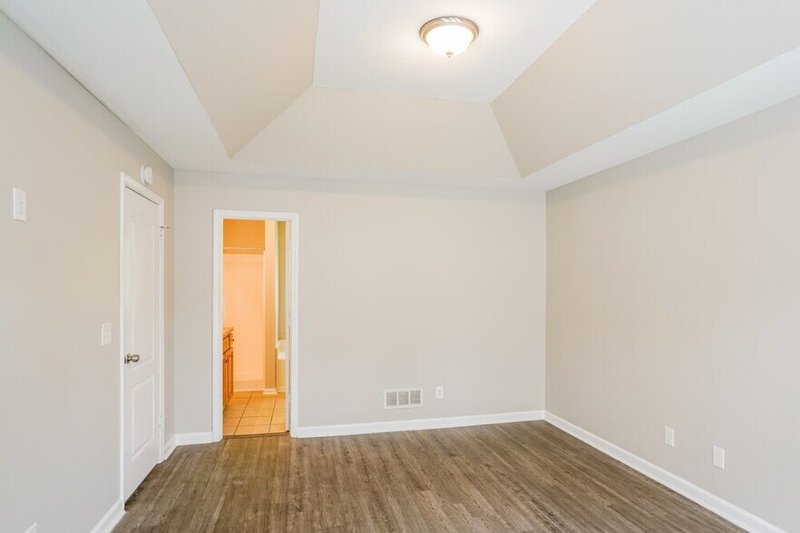 Building Photo - 2973 Rolling Ln