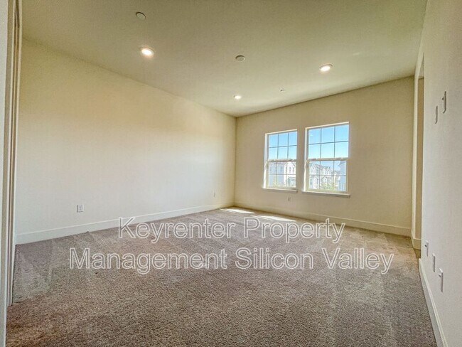Building Photo - 37549 Willow St