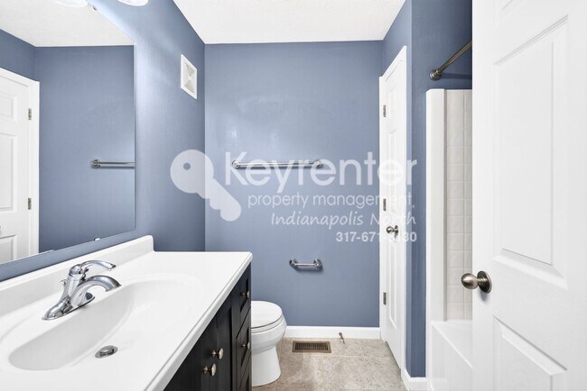Building Photo - Discover this well-appointed 3-bedroom, 2-bath home in Indianapolis within an HOA community