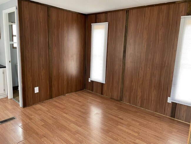 Building Photo - 2 BDRM 1.5 BA SINGLEWIDE MOBILE HOME IN PARK LOCATED IN ROBBINS