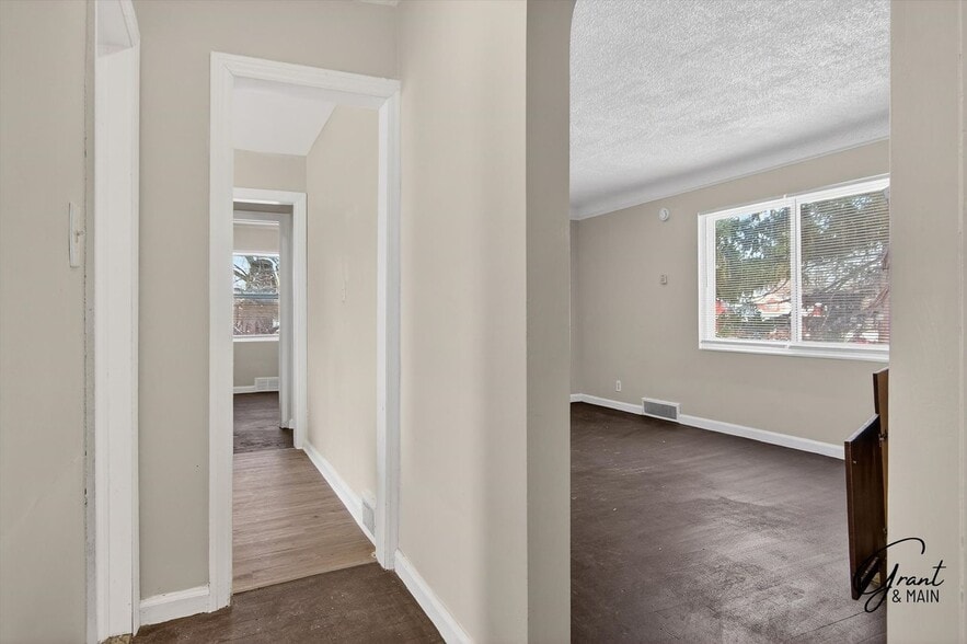 Building Photo - 12200 Cheyenne St