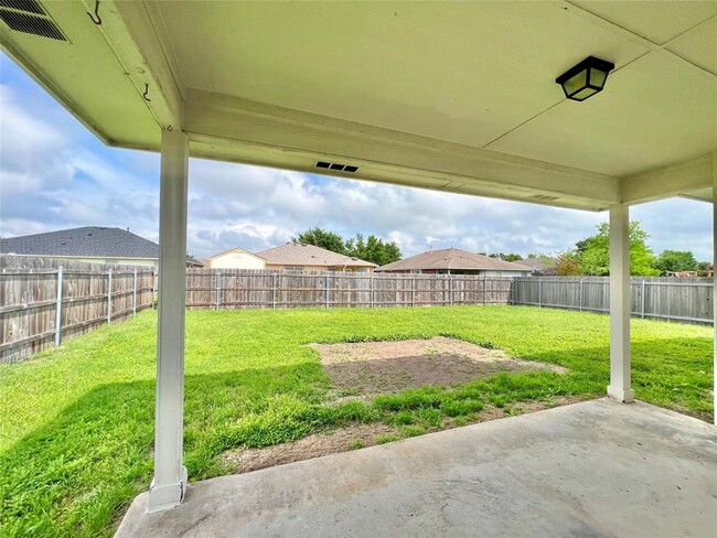 Building Photo - 2221 Pearson Way