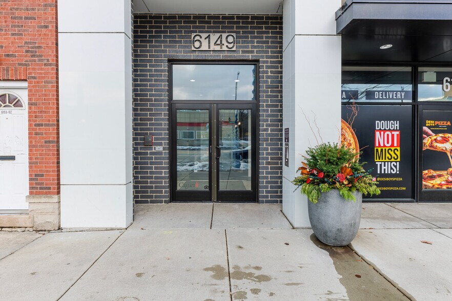 Building Photo - 6149 N Broadway