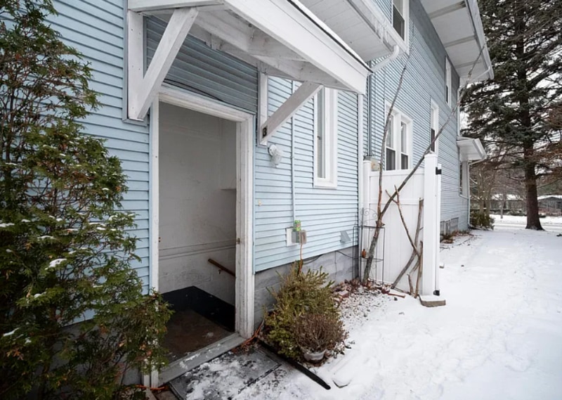 Building Photo - 720 E Ludington Ave