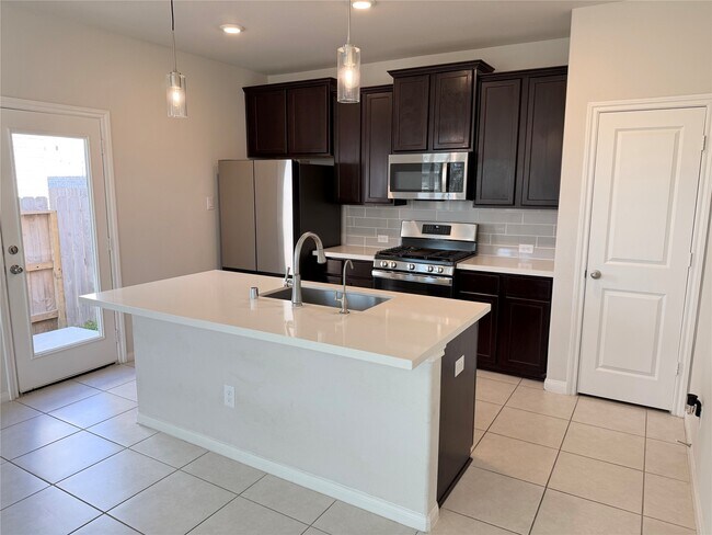 Building Photo - 31127 Mahogany Fir Trl