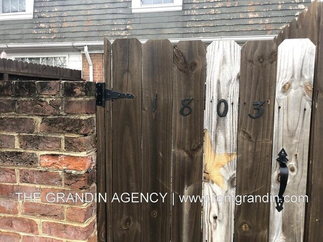 Building Photo - 1803 Grandin Rd SW