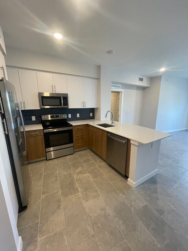 Building Photo - 2351 SW 26th Ave