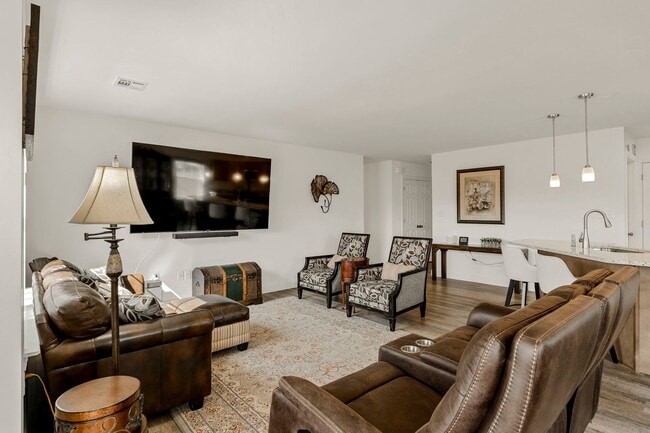 Building Photo - Single Family ranch home