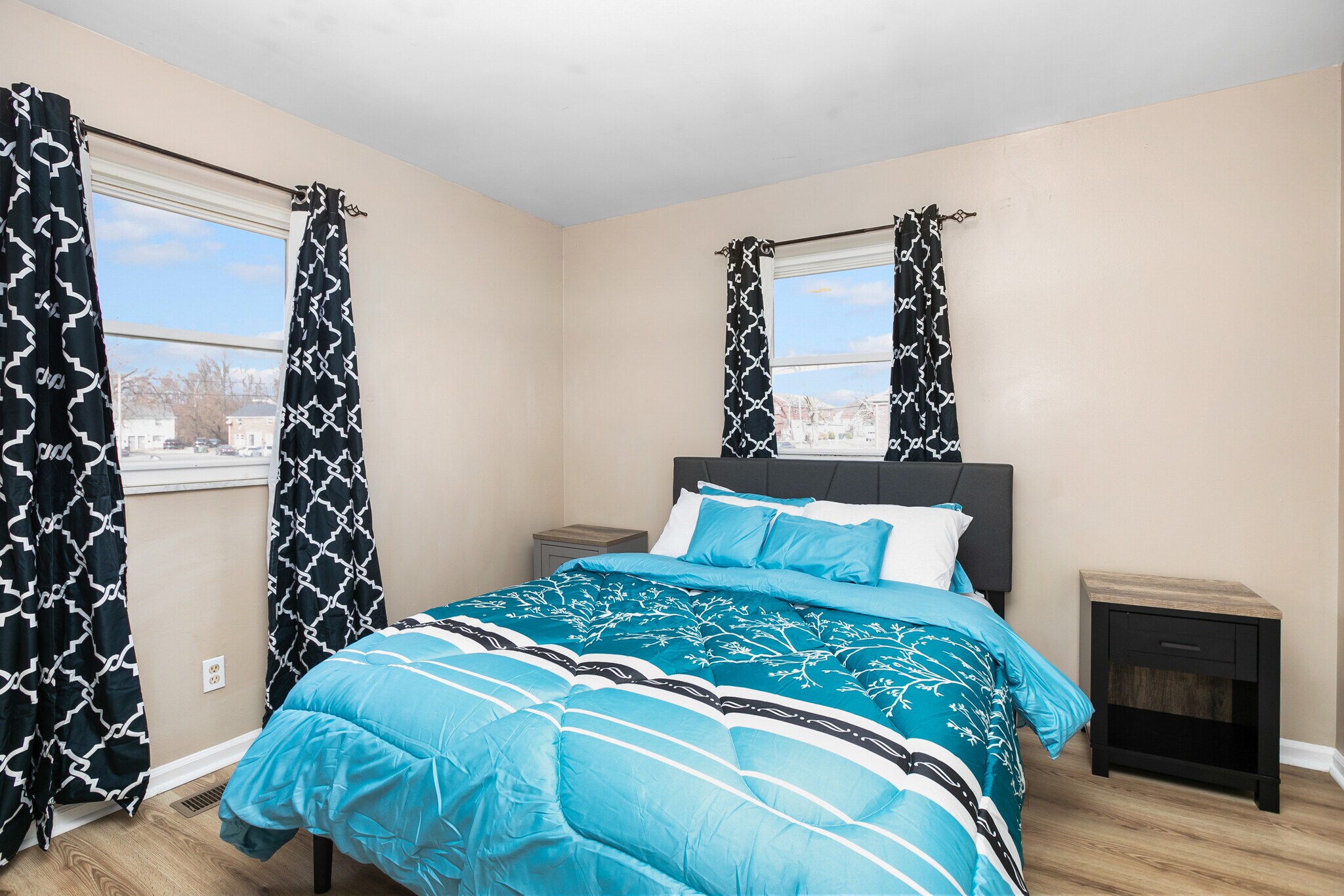 Building Photo - 3543 Otterbein Ave