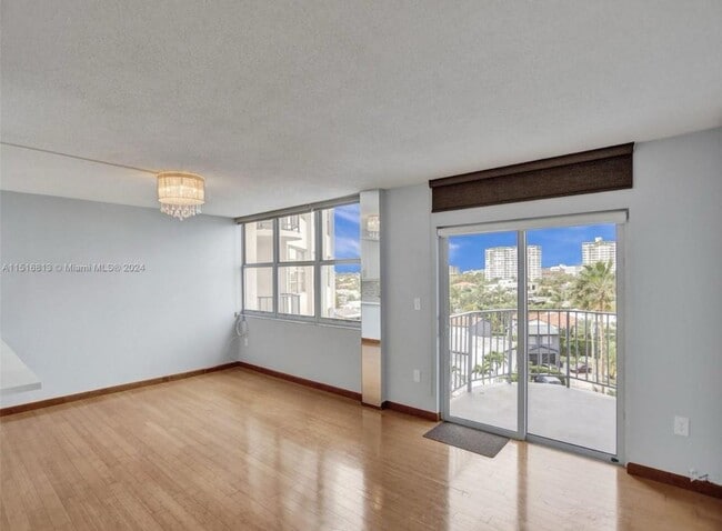 Building Photo - $2,900MONTHLY;11930 N BAYSHORE DR #601 NOR...