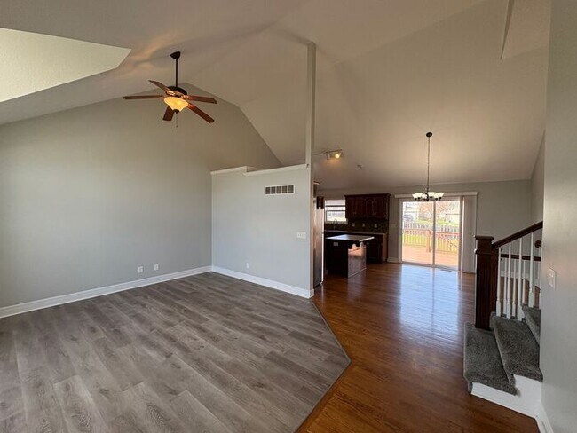 Building Photo - 3-Bedroom Home in a Quiet, Relaxing Neighb...