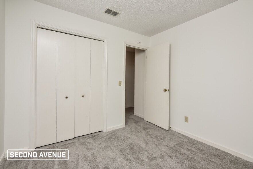 Building Photo - 903 Kilkenny Cir