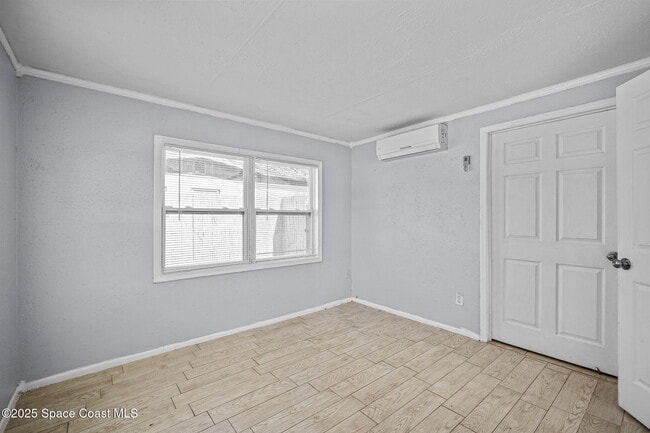 Building Photo - 818 Hampton Way