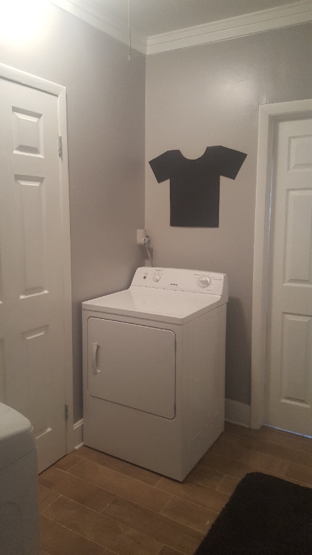 Building Photo - 2216 Capri Dr