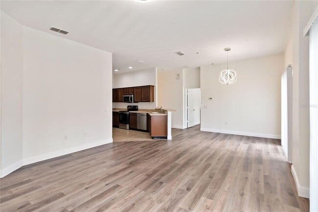 Building Photo - 6484 S Goldenrod Rd