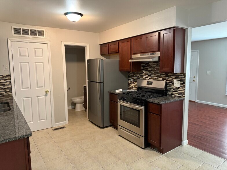 Primary Photo - 7607 Bristol Ln