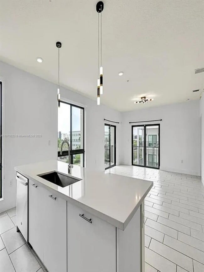 Building Photo - 8167 NW 41st St