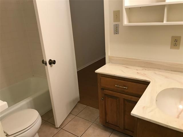 Building Photo - 28 Teakwood Ln