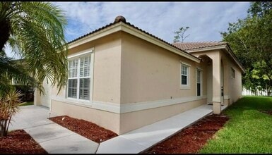 Building Photo - 145 Prestige Dr