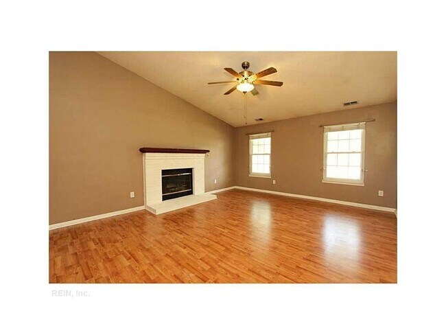 Building Photo - 2220 Cinnabar Ct