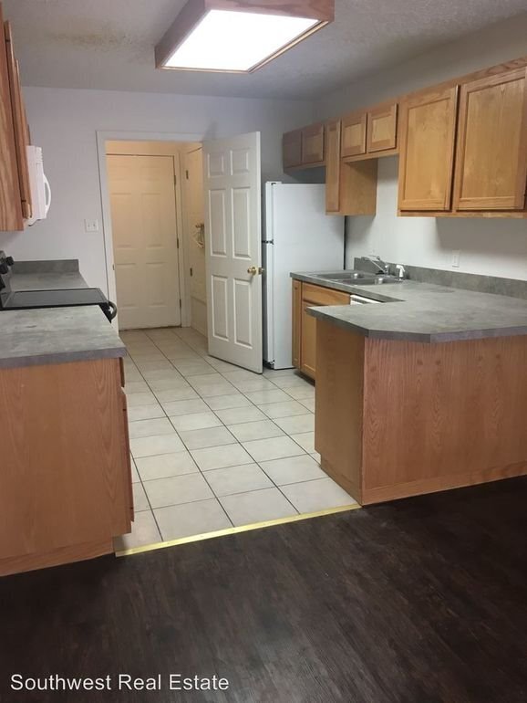 Building Photo - 2 Bed 2 Bath Apt--Perfect for roommates!!