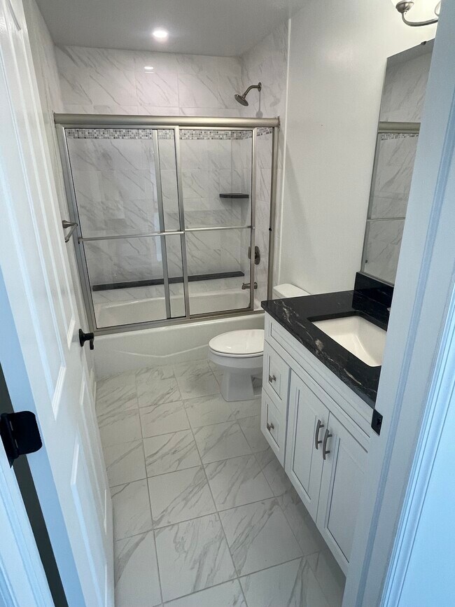 Powder Room/ Guest Bathroom - 228 Adams Pointe Blvd