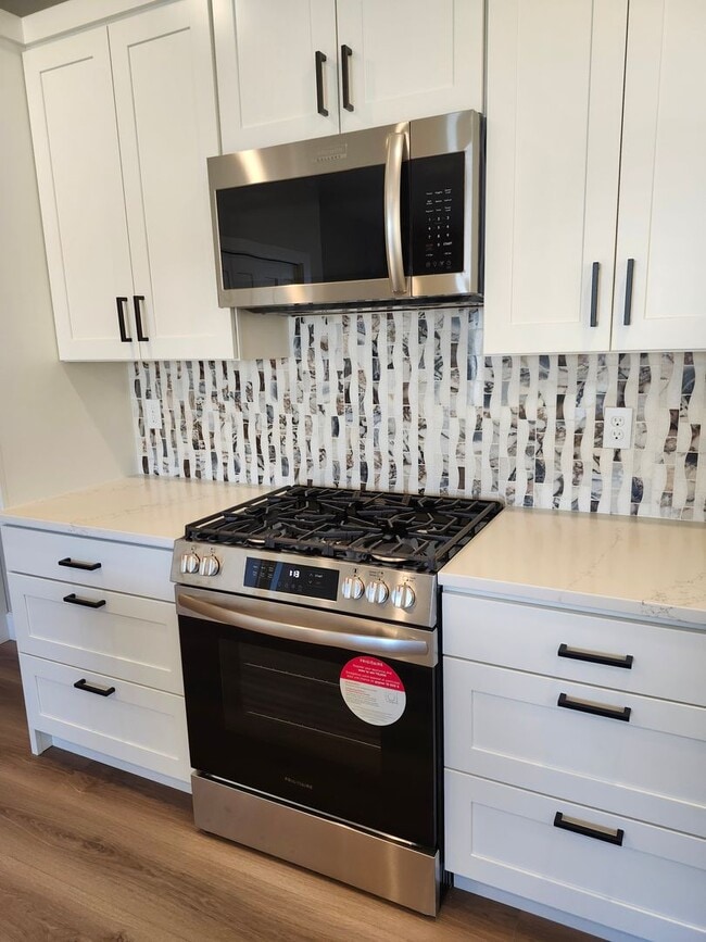Building Photo - Gorgeous NEW CONSTRUCTION! w/Smart Home Te...