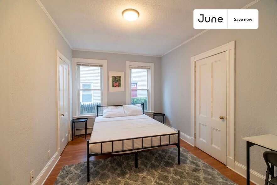 Building Photo - 6 7th St