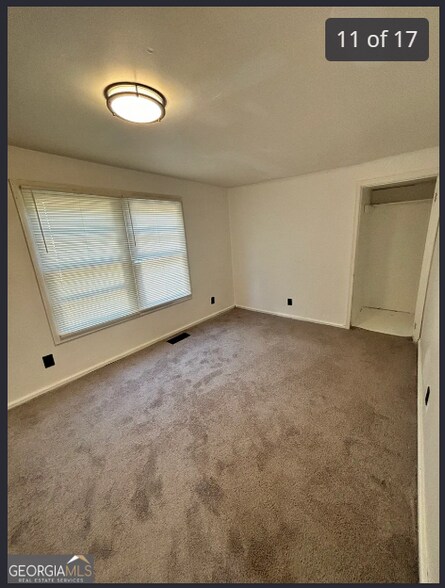 Building Photo - 836 Grady St S