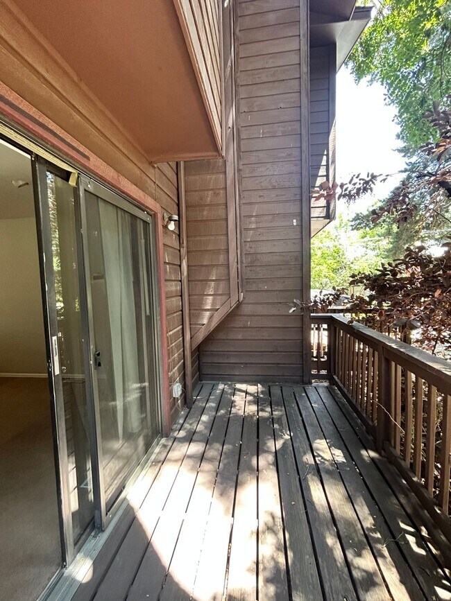 Building Photo - Hidden Gem in Downtown Boulder! 3 Bed 2 Bath Condo Available