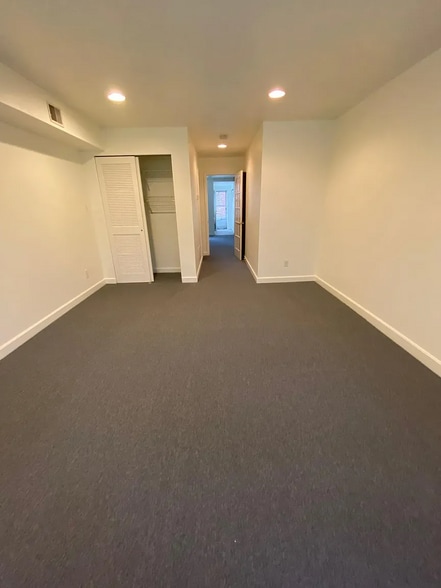 Building Photo - 702 N 2nd St