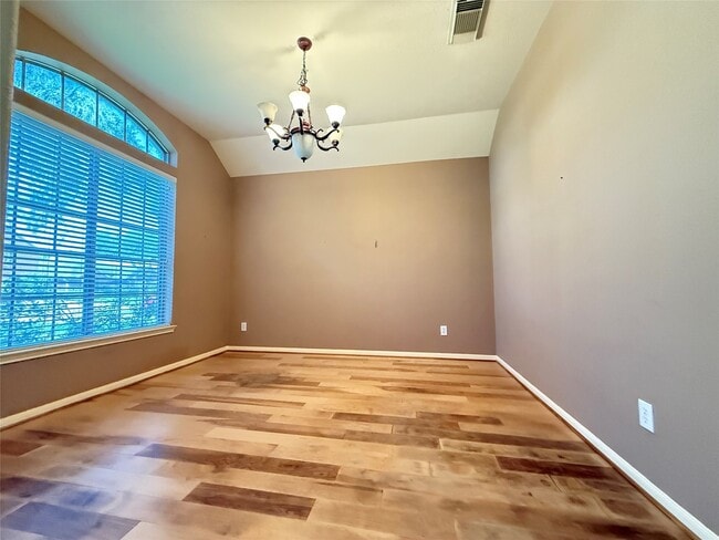 Building Photo - 17307 Stratford Green Dr
