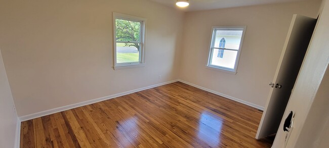 Bedroom 2 - 5449 Cosgray Rd