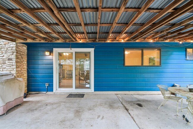 Building Photo - 5409 Hunters Glen