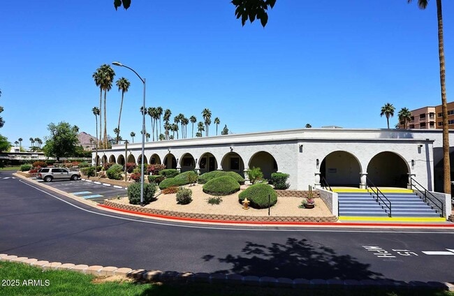 Building Photo - 7910 E Camelback Rd