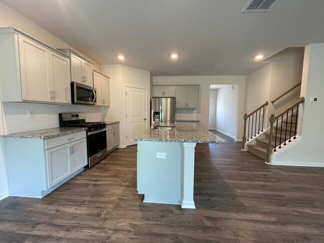 Building Photo - 11009 Austin Estates Dr