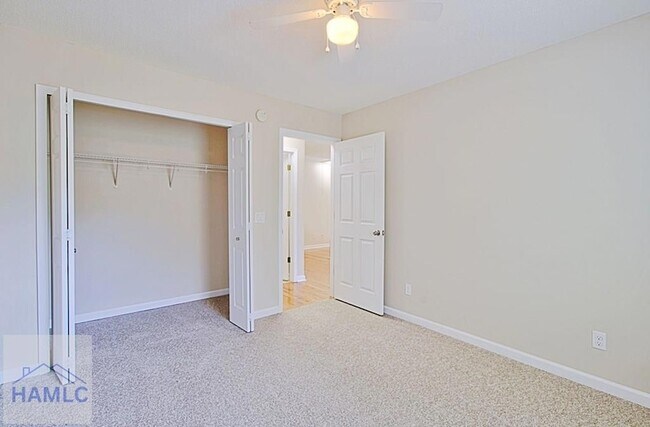 Building Photo - 7 Limestone Ln