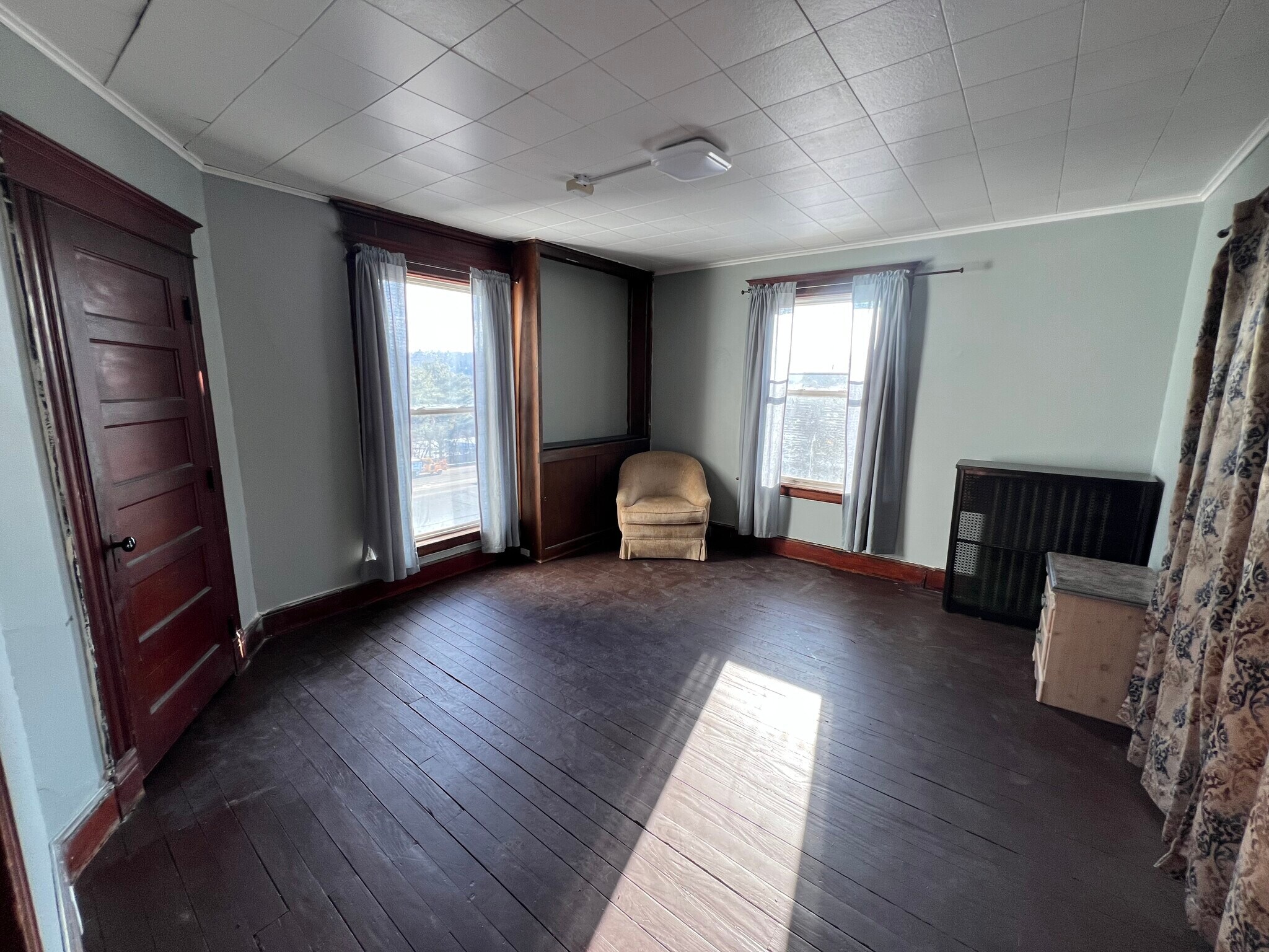 Building Photo - 827 Watertown Ave