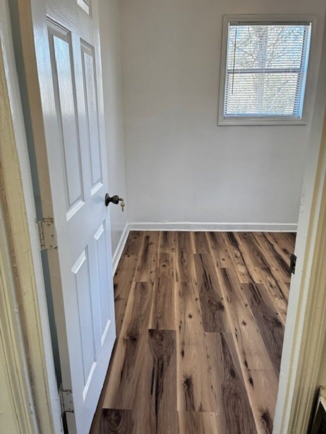 Building Photo - Updated 2BR Home with Large Yard in Batesburg