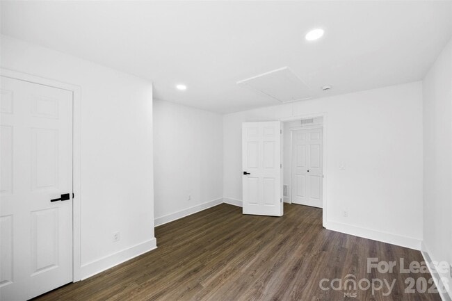 Building Photo - 2942 Reid Ave