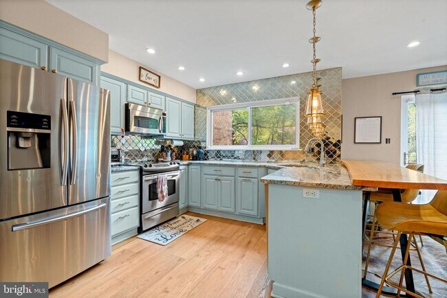 Building Photo - 2012 Swans Neck Way