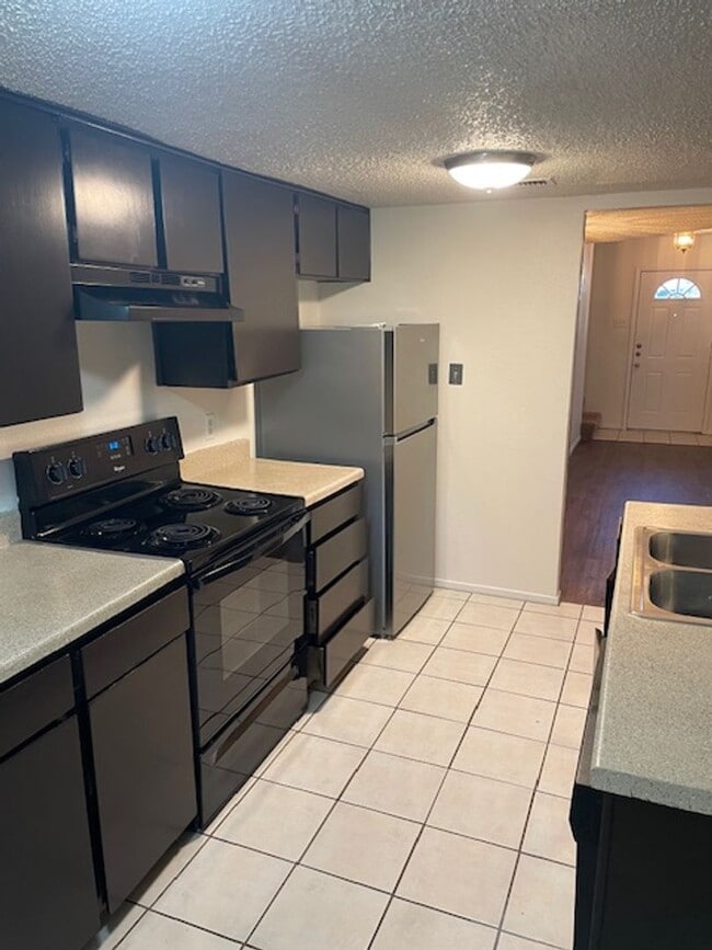 Building Photo - 708 Cooper N Ct