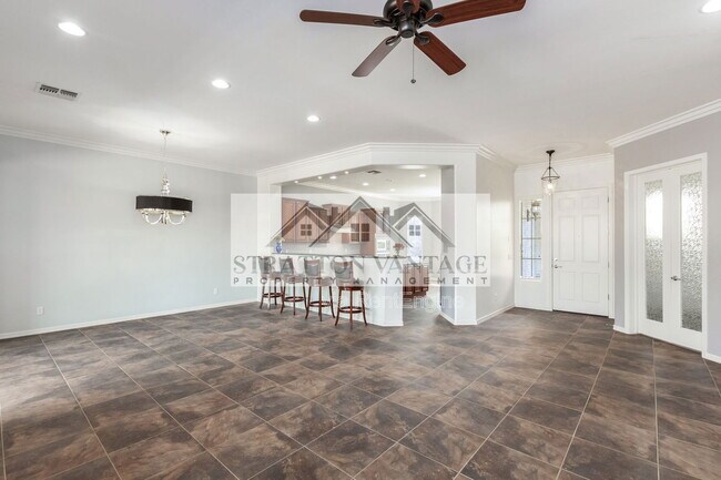 Building Photo - 7150 W Heritage Way